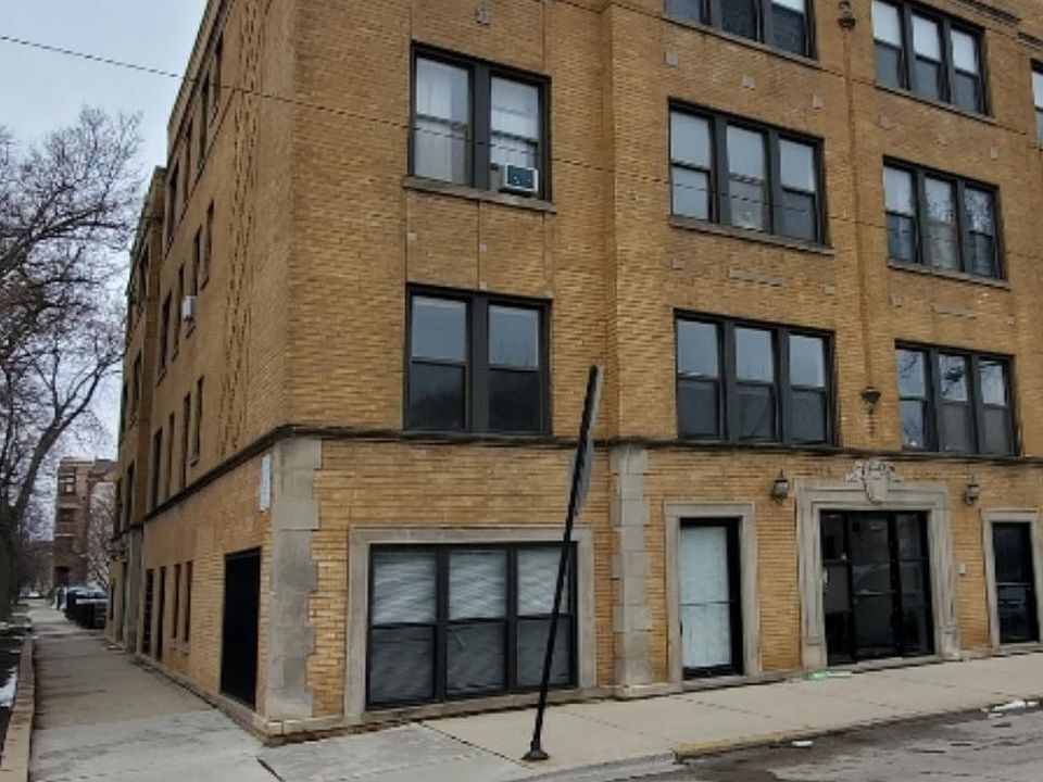 1st image of 2128 N Oakley Ave APT G