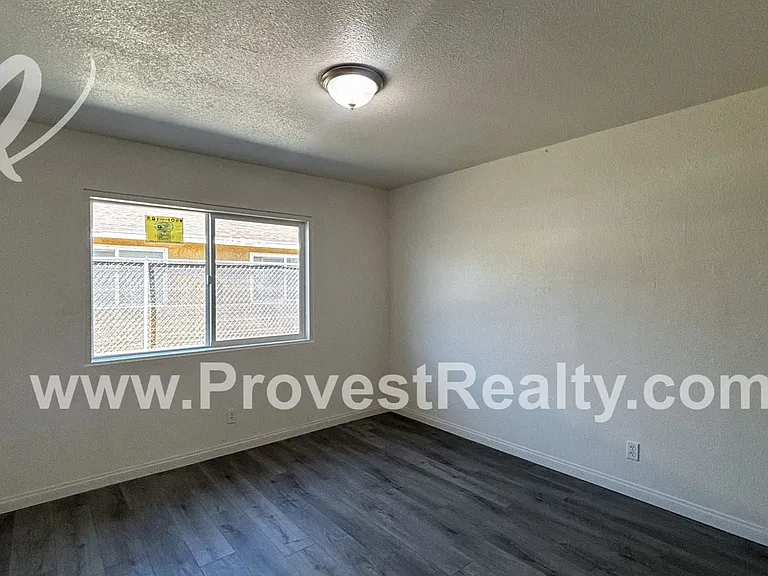 Freshly Modernized 1-Bed, 1-Bath Apartments in Adelanto!! — Photo 8