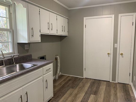 5th image of 98 Diamond Dr
