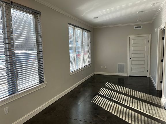 4th image of 605 Campbell Ave SE #210