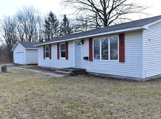 833 W Belle Ave, Saint Charles, MI