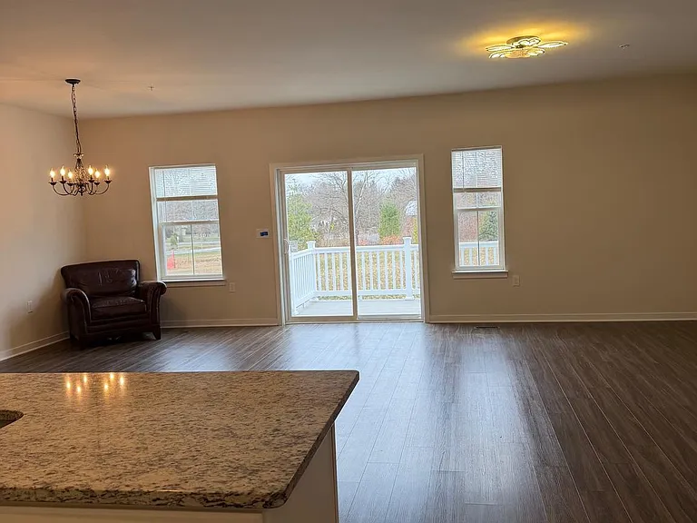 7 Painters Way — Photo 5