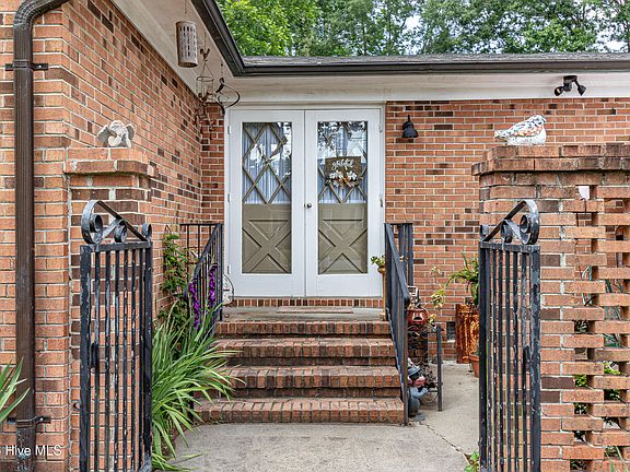 4th image of 1209 W Highland Avenue
