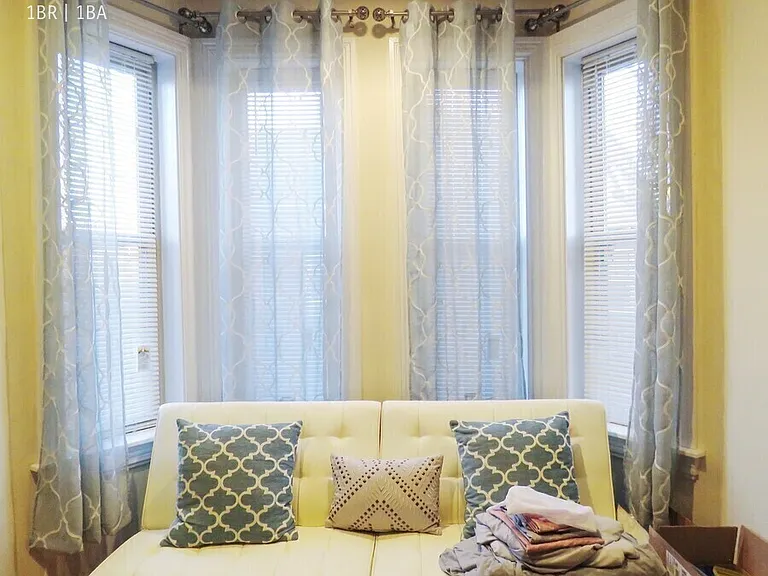 4018 Spring Garden St #2F — Photo 2