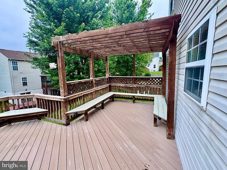 29 Webb Ct — Photo 34