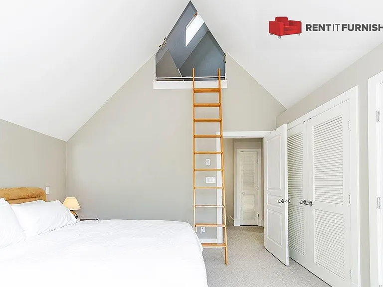 2964 Point Grey Rd — Photo 10