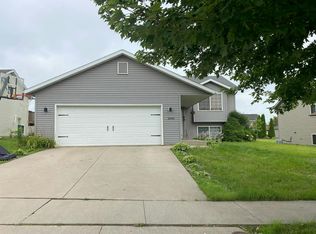 2695 Oshkosh Ln NW, Rochester, MN 55901