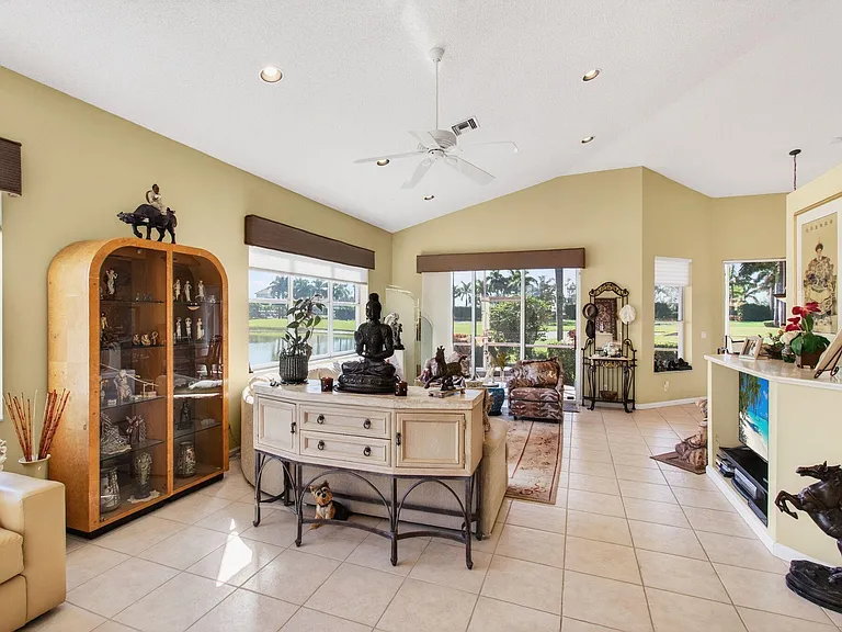 6862 Swansea Ln — Photo 7