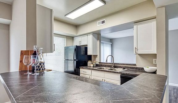 2nd image of 201 Kingstowne Rd #34E