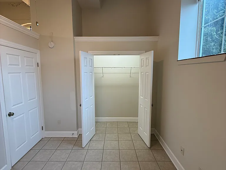 Chapel Hill Apartments — Photo 27