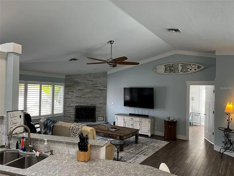 4594 Trails Dr — Photo 22
