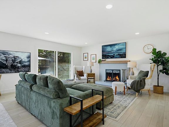 4th image of 3571 Meadowbrook Drive