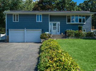 19 Fisher Rd, Commack, NY 11725