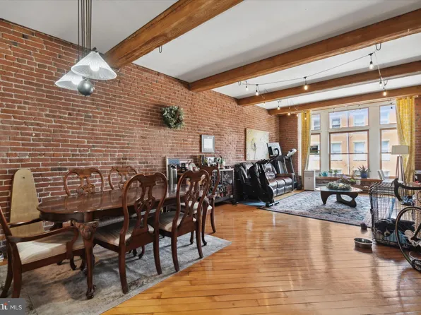 122 Chestnut St APT 401, Philadelphia, PA 19106