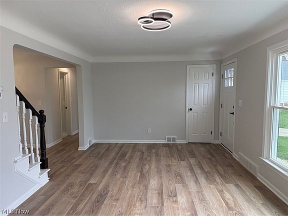 3rd image of 28973 Blissfield Dr