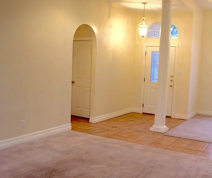 1418 Summerfield Ln — Photo 4