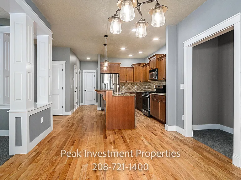 4721 S Silvermaple Ave — Photo 24