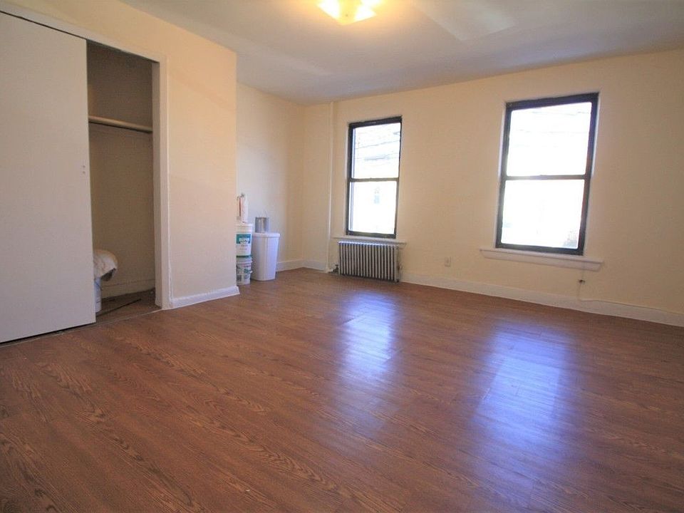 1st image of 14-36 27th Ave #2R