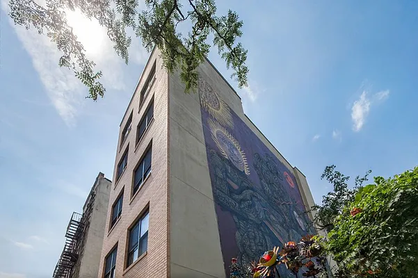 Rented by Corigin Management | media 17