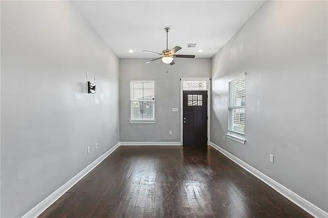 3 bed, 3.5 bath, 1733 sqft, $2,000 — Photo 4