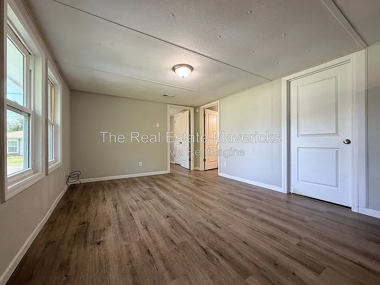 46 Trinity Rd #1 — Photo 3