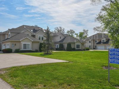 W397N5986 Autumn Woods Dr #56, Oconomowoc, WI, 53066