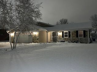 7518 S 82nd St, Franklin, WI 53132