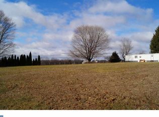 203 Schoolhouse Rd, West Grove, PA 19390