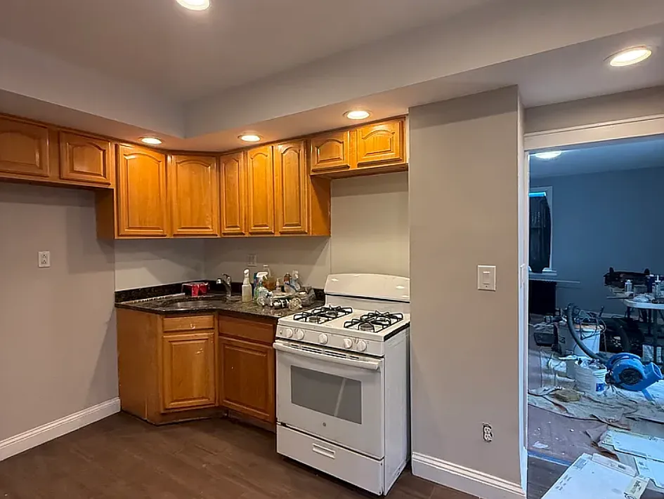 2 bed, 900 sqft, $2,200 — Photo 1