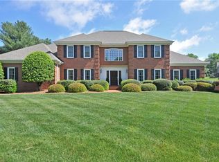 3130 Milhaven Lake Dr, Winston Salem, NC 27106