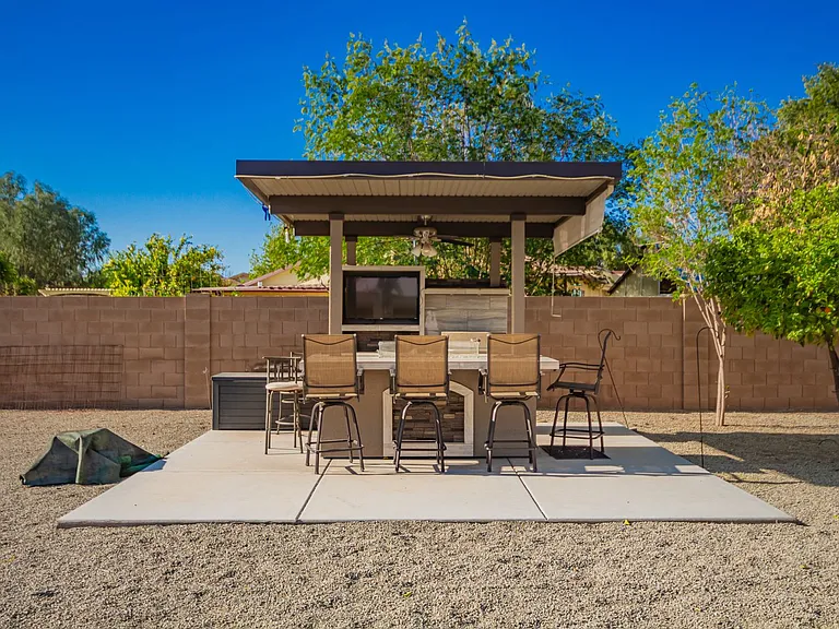 2321 E Enid Cir — Photo 39