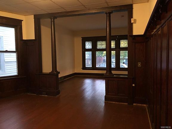 5th image of 389 Plymouth Ave