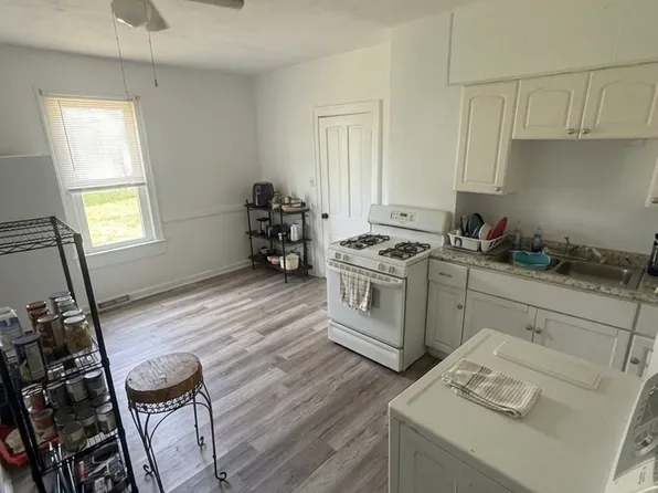 4148 Carlyle Ave #1, Cleveland, OH 44109