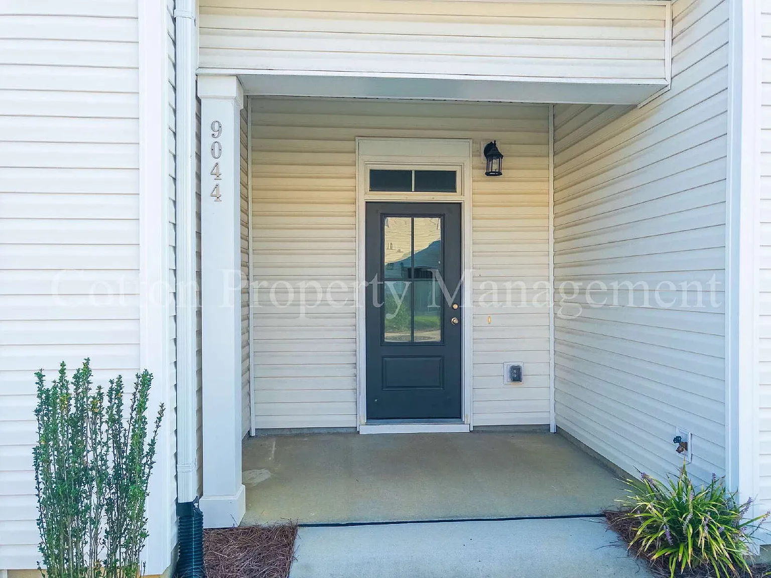 3 bed, 2.5 bath, 1554 sqft, $1,850 — Photo 3