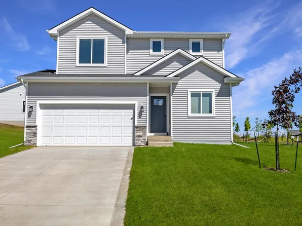 16509 Oakwood Dr, Urbandale, IA 50323