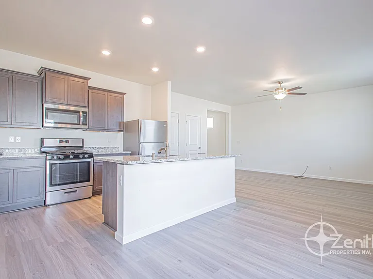 1316 W 15th Ave — Photo 14