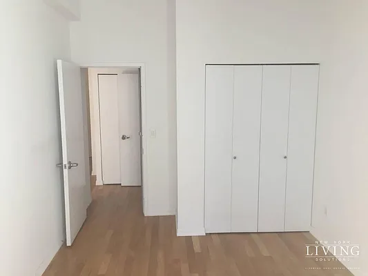 Rented by NY Living Solutions | media 23