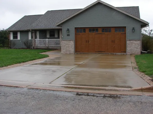 602 Uplands Drive, Dodgeville, WI 53533