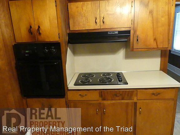 2nd image of 813 Hertford St