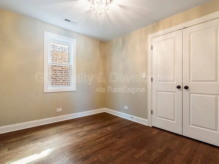 5619 W Irving Park Rd — Photo 13