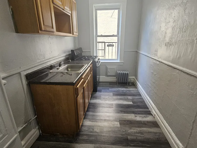 83 2nd Ave #304 — Photo 4
