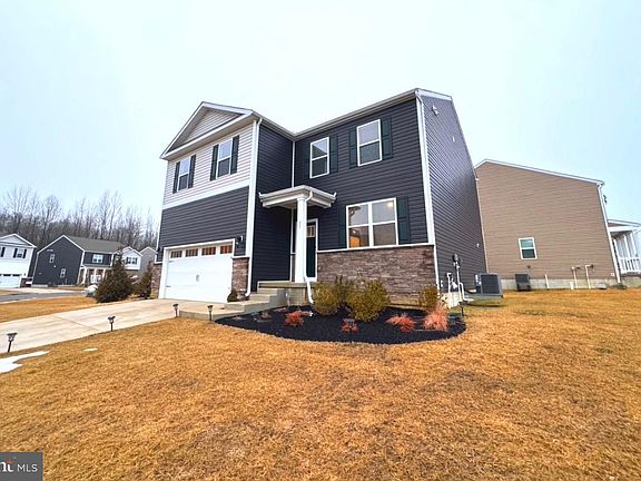 2nd image of 28 Buttercup Cir