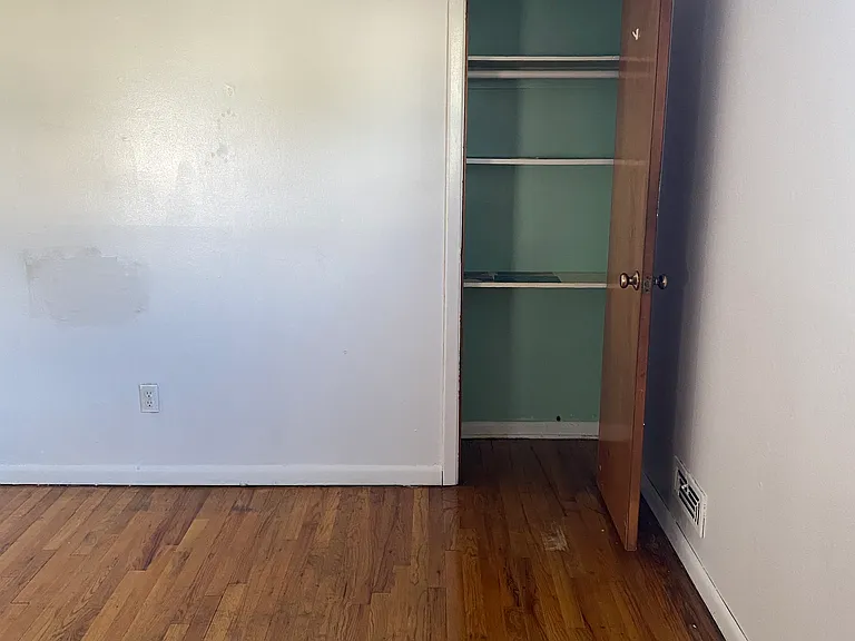 209-211 Paterson Ave #2 — Photo 14