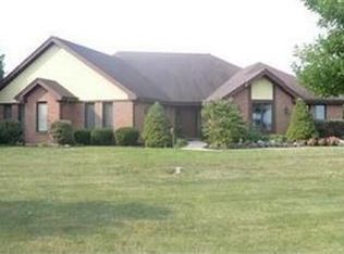 1513 Foust Rd, Xenia, OH 45385