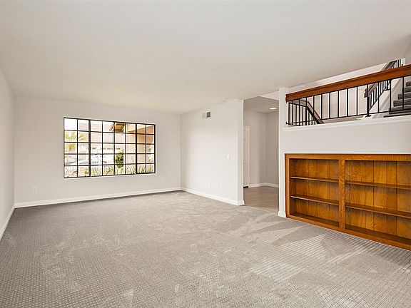 3rd image of 472 Starwood Cir