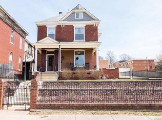 504 S High St, Belleville, IL