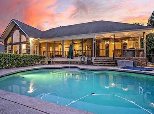 333 Stardust Ln, Seneca, SC 29672