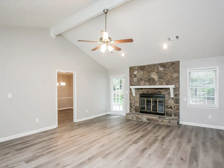 1882 Falcon Wood Dr NE — Photo 5