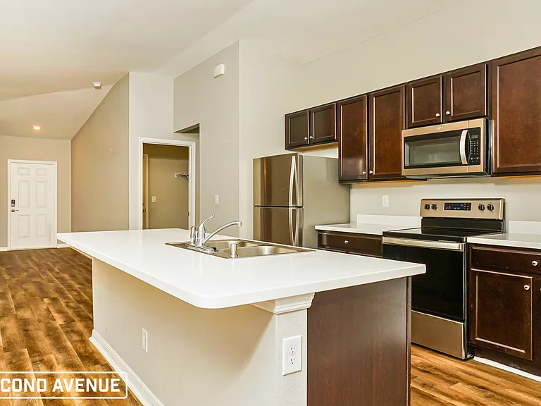 14203 Brisk Ave — Photo 8