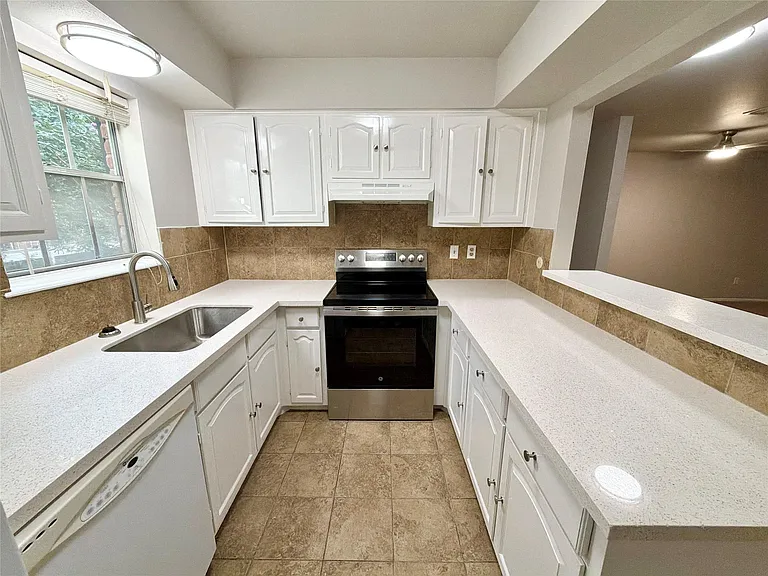 857 Wax Myrtle Ln — Photo 13
